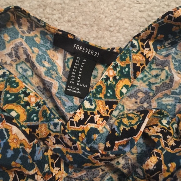 Printed swing dress with crossed back - Picture 5 of 5